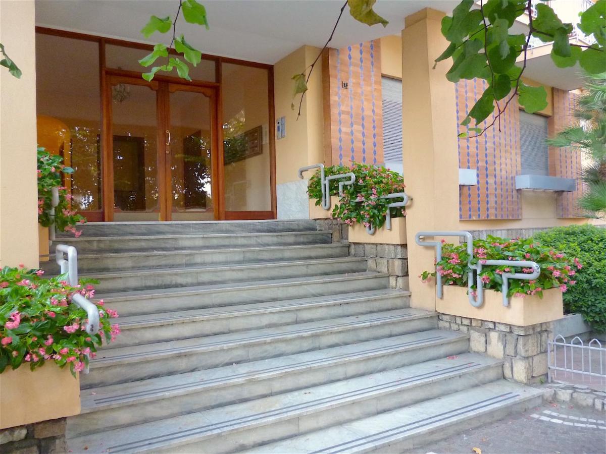 Angelina Suite B&B - Sorrento Centro Zewnętrze zdjęcie
