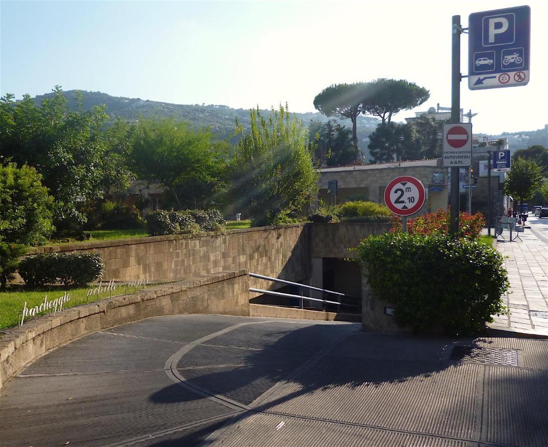 Angelina Suite B&B - Sorrento Centro Zewnętrze zdjęcie